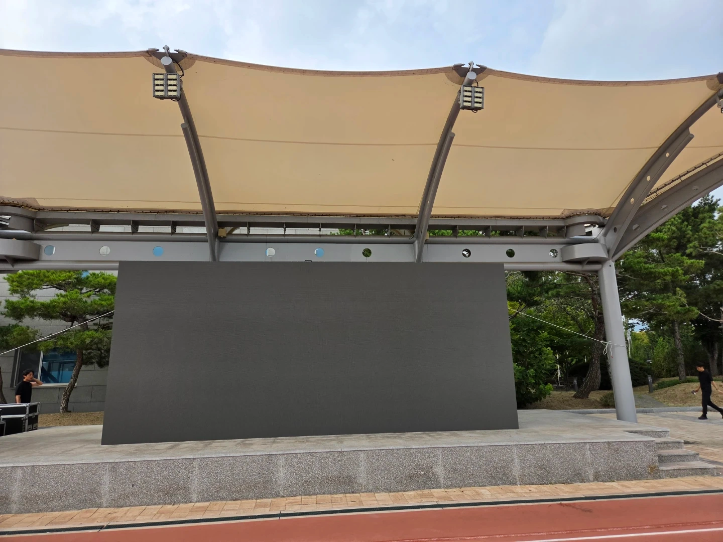 LED 영상 설치 보조