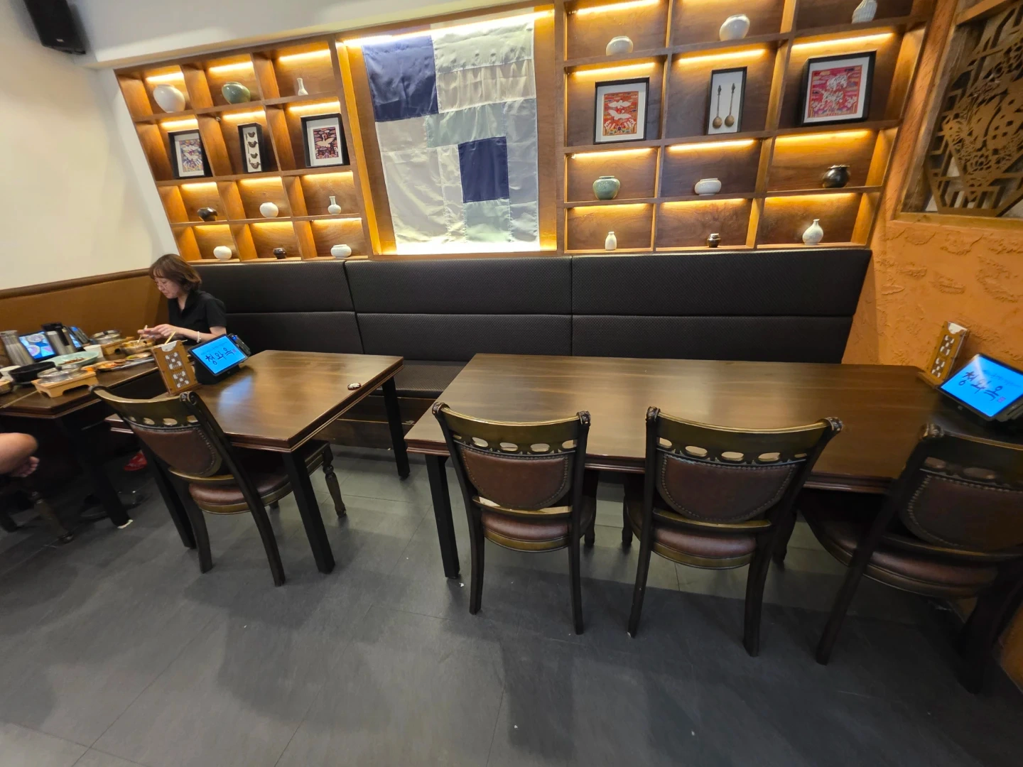의자 상차 및 까대기