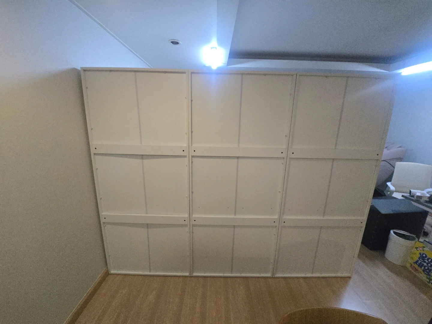 뭐든 안 뜨게 붙혀주실 수 있는 전문가모십니다