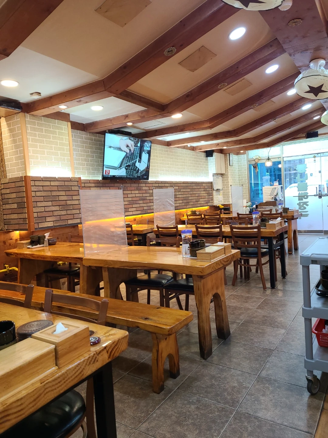 홀서빙 모집합니다