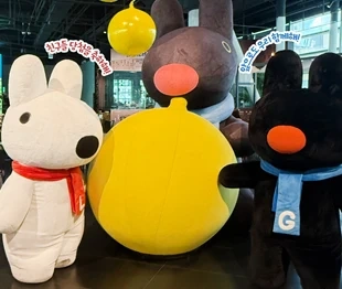 롯데백화점창원점 내 인형탈이벤트