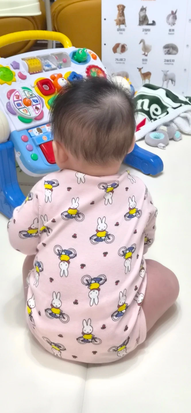 8개월 여아 돌봐주실 시터님 구합니다!
