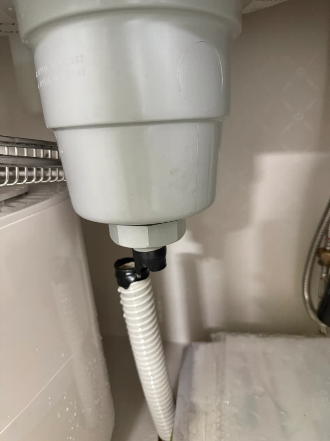 싱크대 배수관 수리