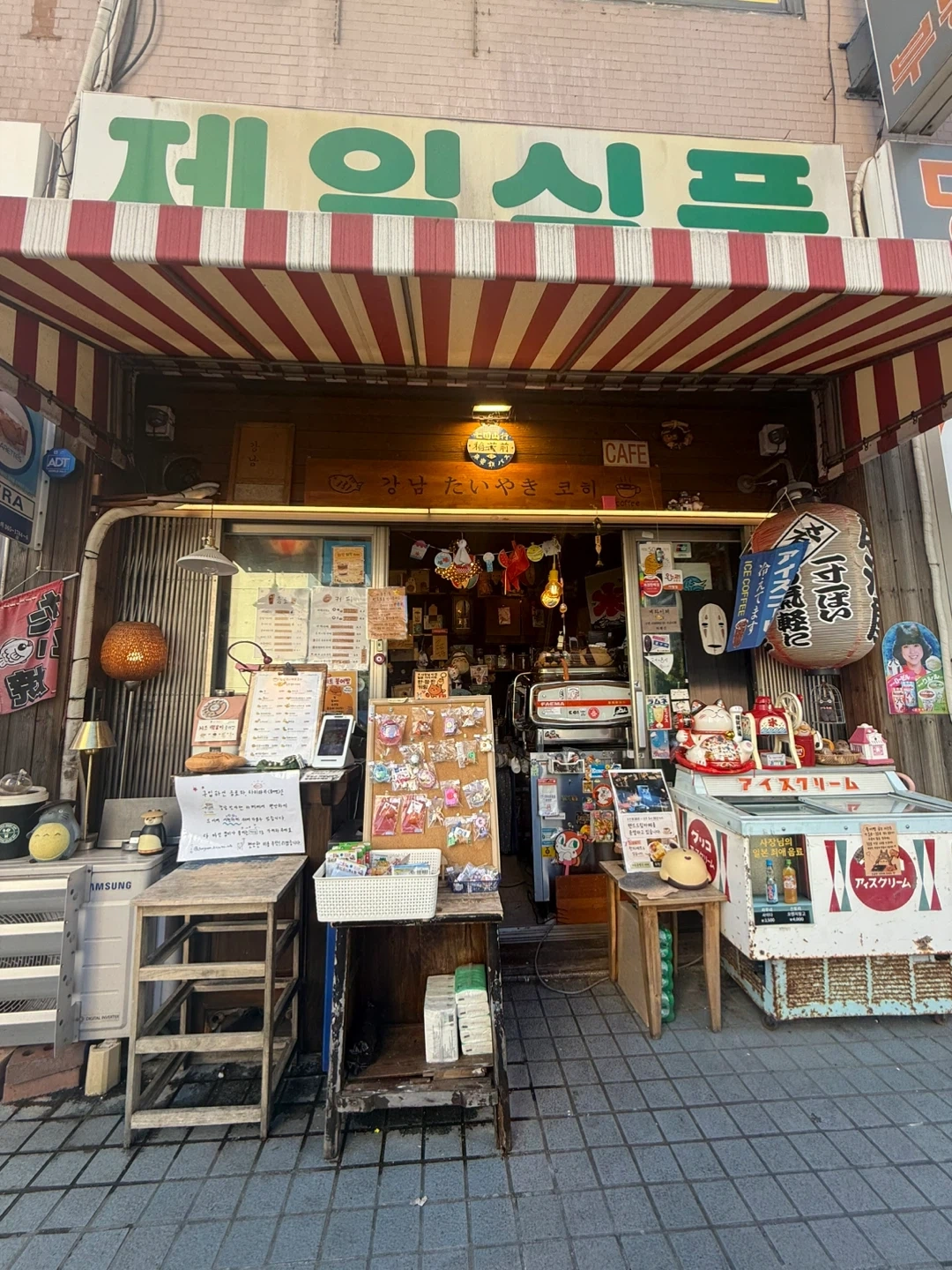 은마상가 디저트카페 에서 같이일하실분 찾습니다.