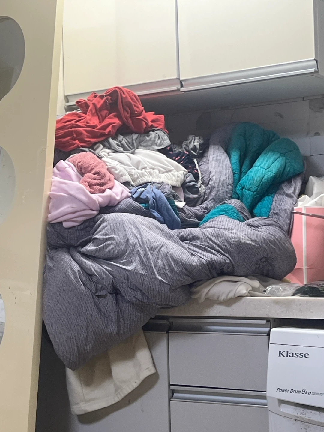 24시 세탁방에 맡겻다가 다시 가져다 주실분