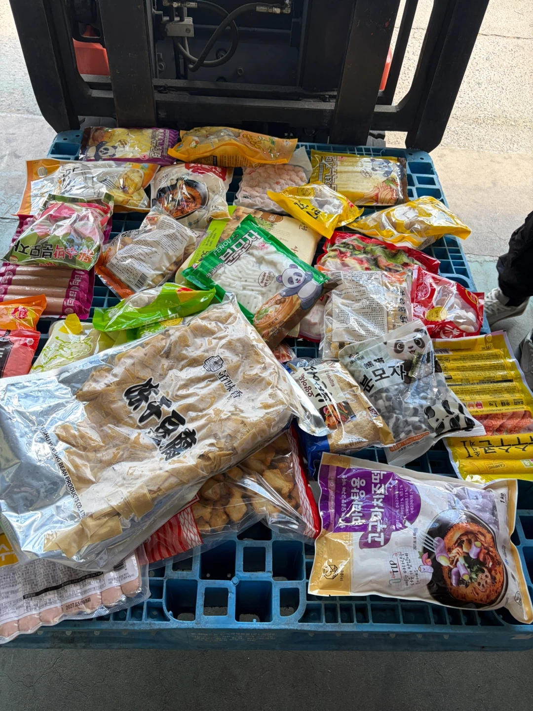 仁川송도 麻辣烫 招刷碗配菜的正式职员和前厅兼职