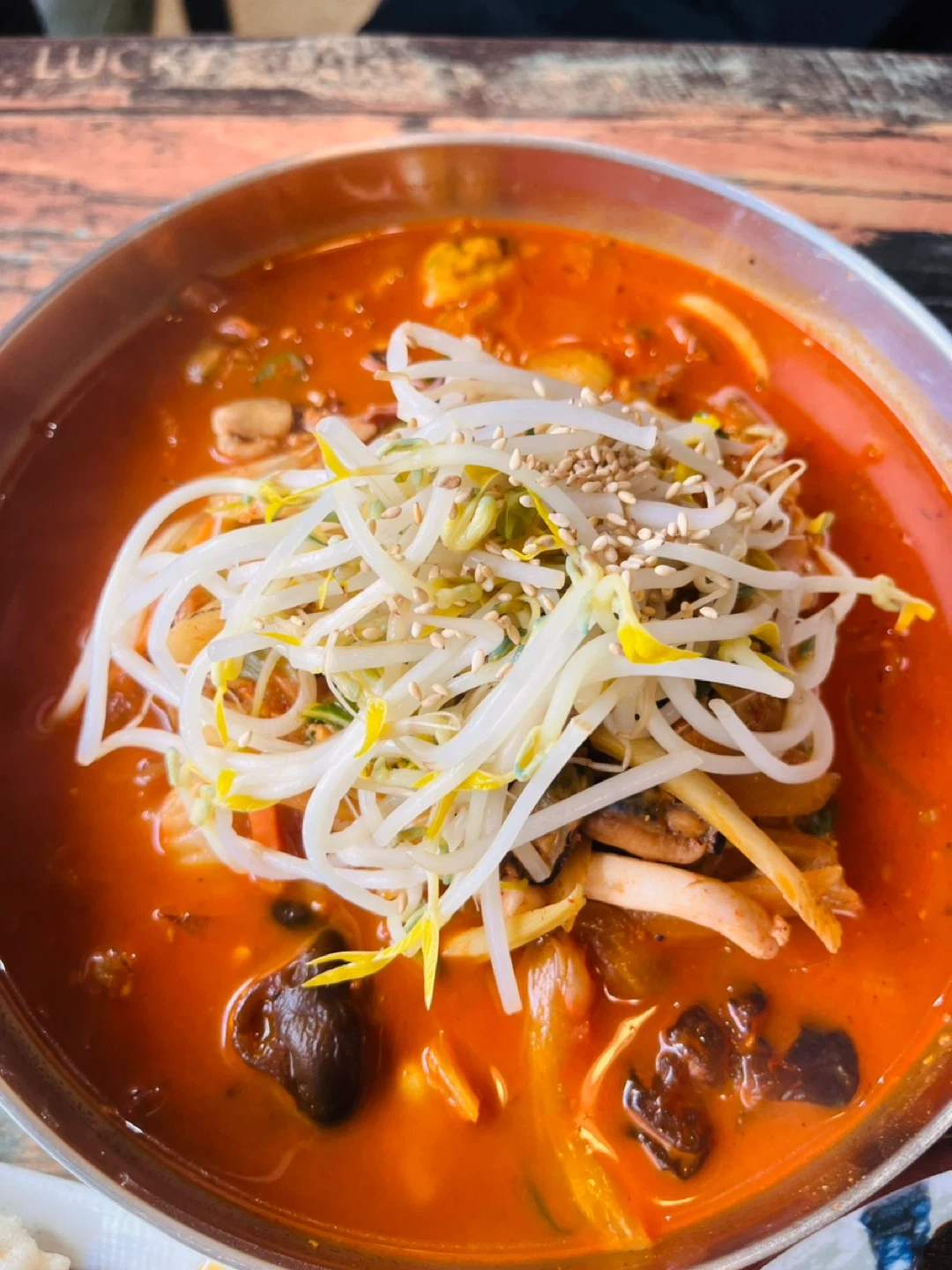 홀서빙 . 매장관리 .