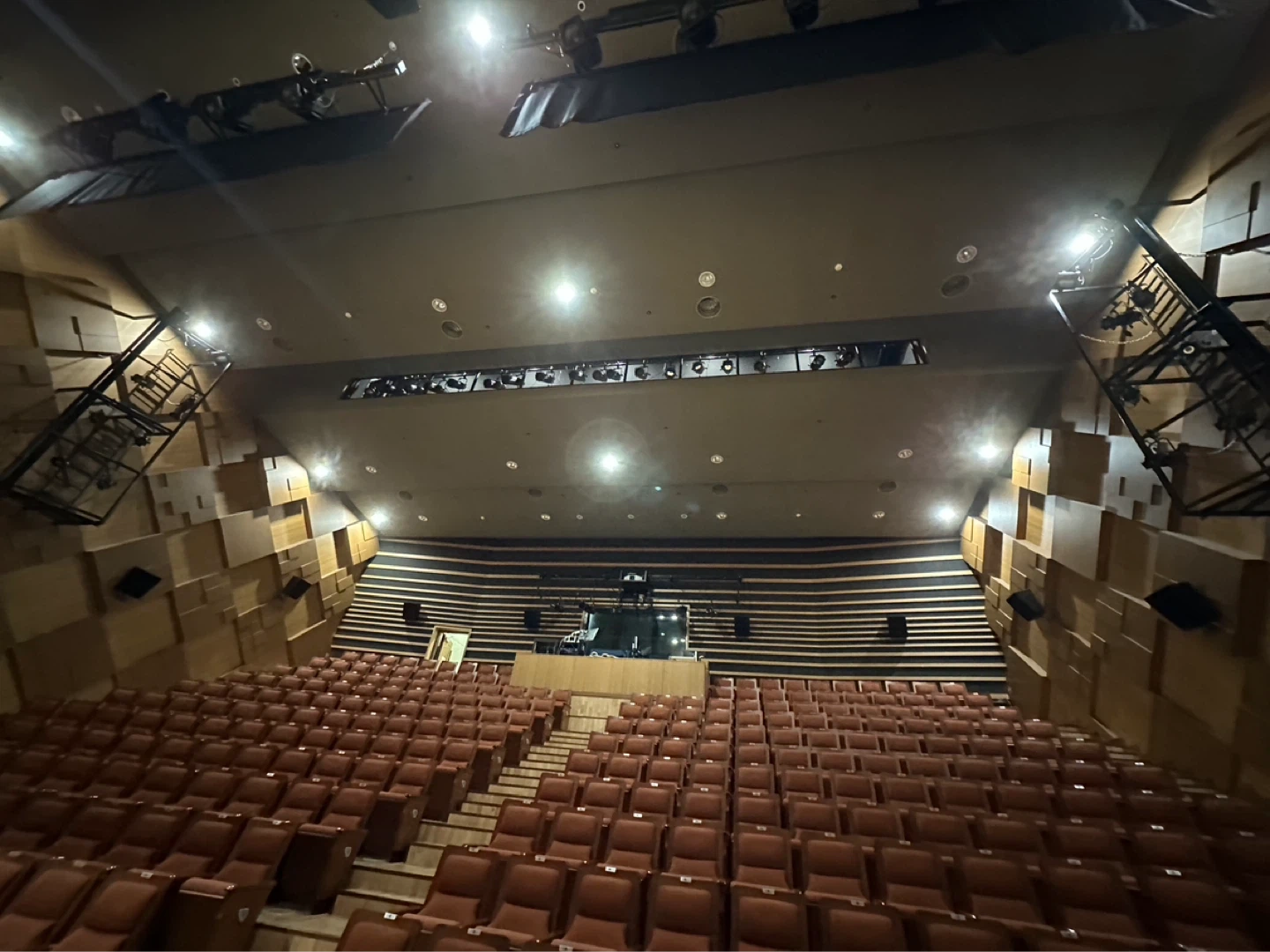 음향 오퍼레이터 구합니다!