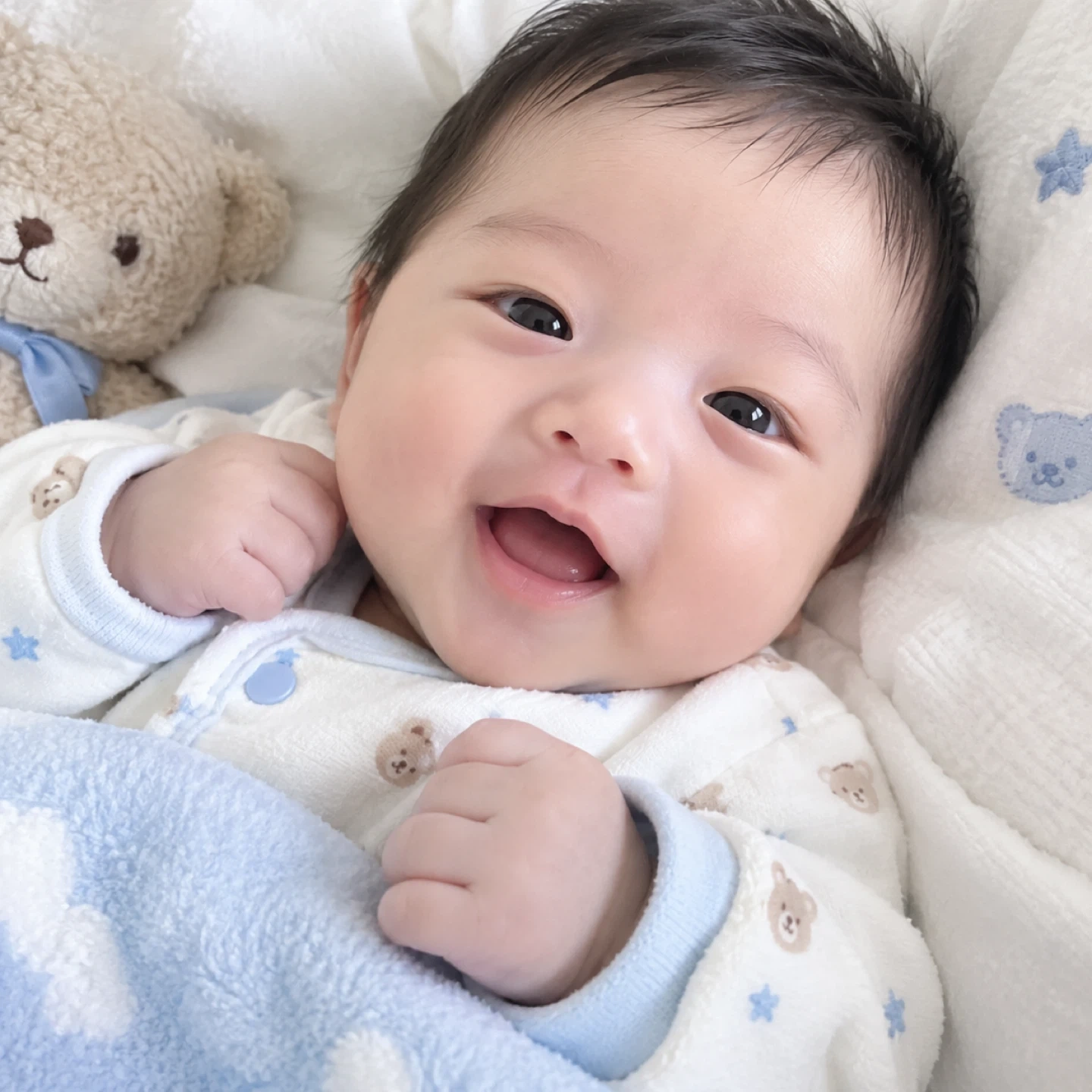신생아 남아 돌봄 시터님 구해요
