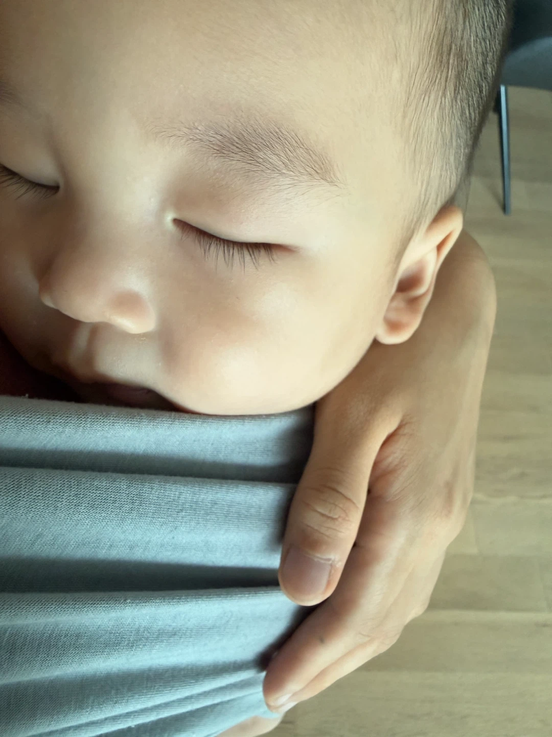 9개월 아이 돌봐주실 분 구합니다 :)