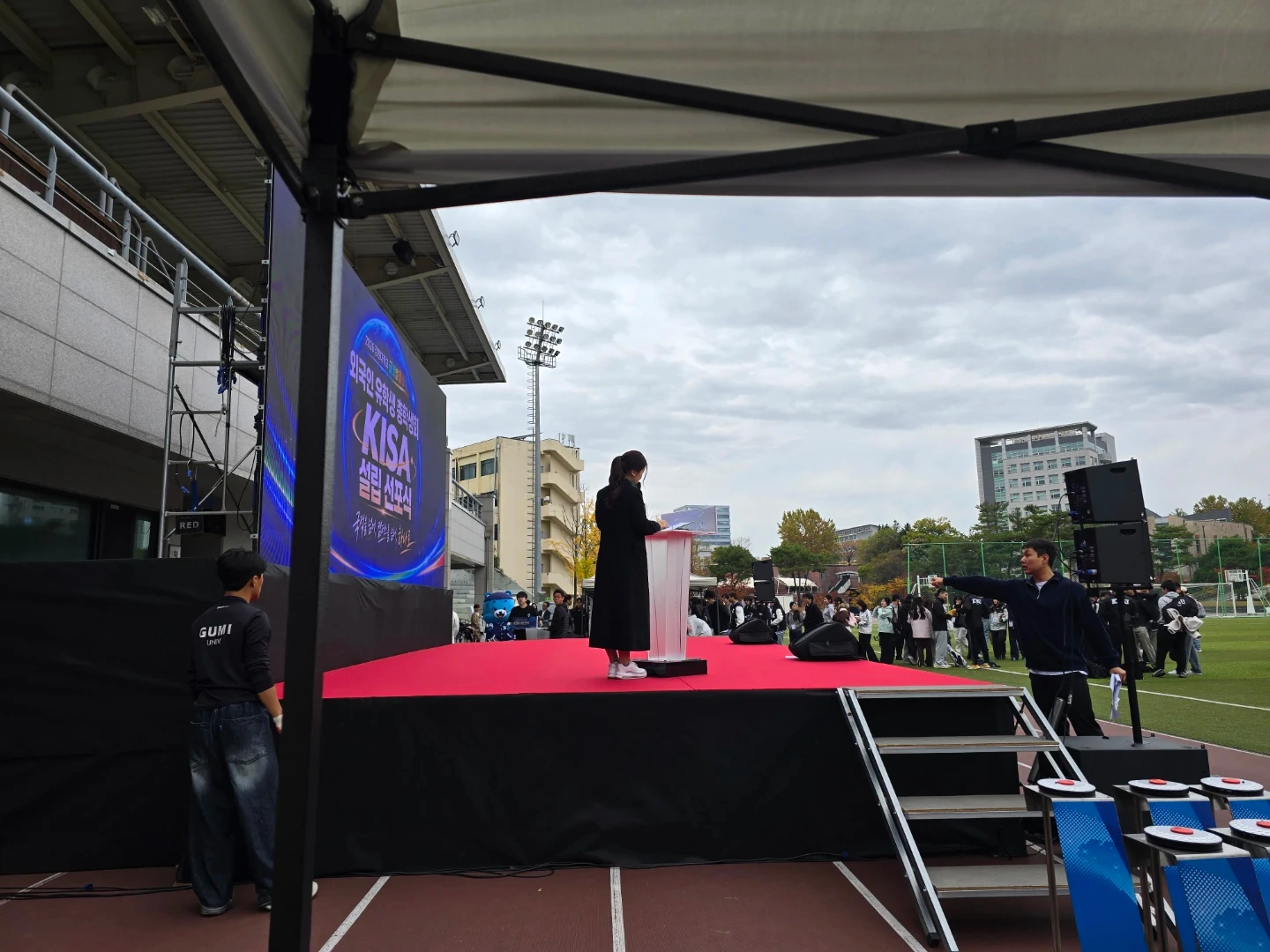 31일 오전 8시 자라섬 무대 영상셋팅