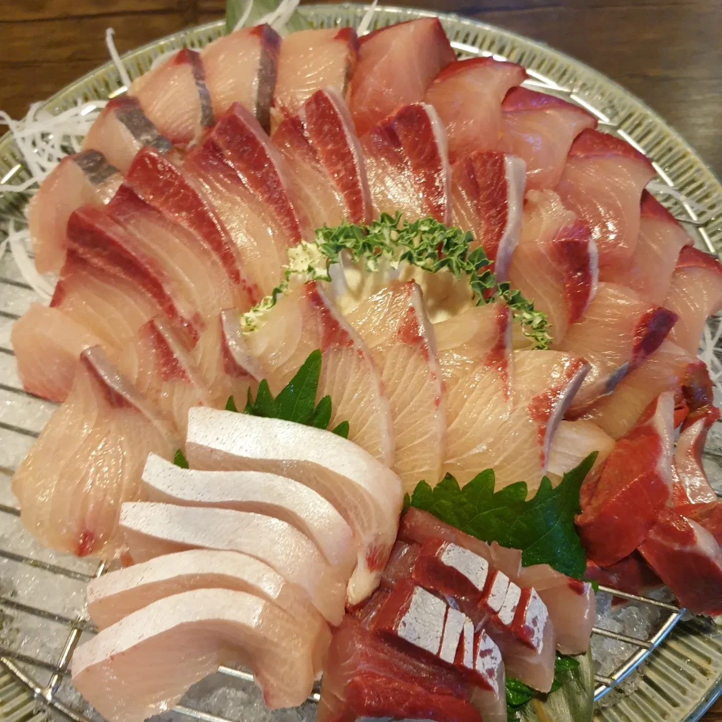 키치에서 평일오후 홀서빙 구합니다.