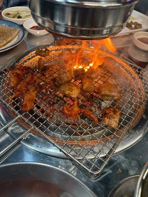 꼼장어집 홀서빙 토,일 구합니다.