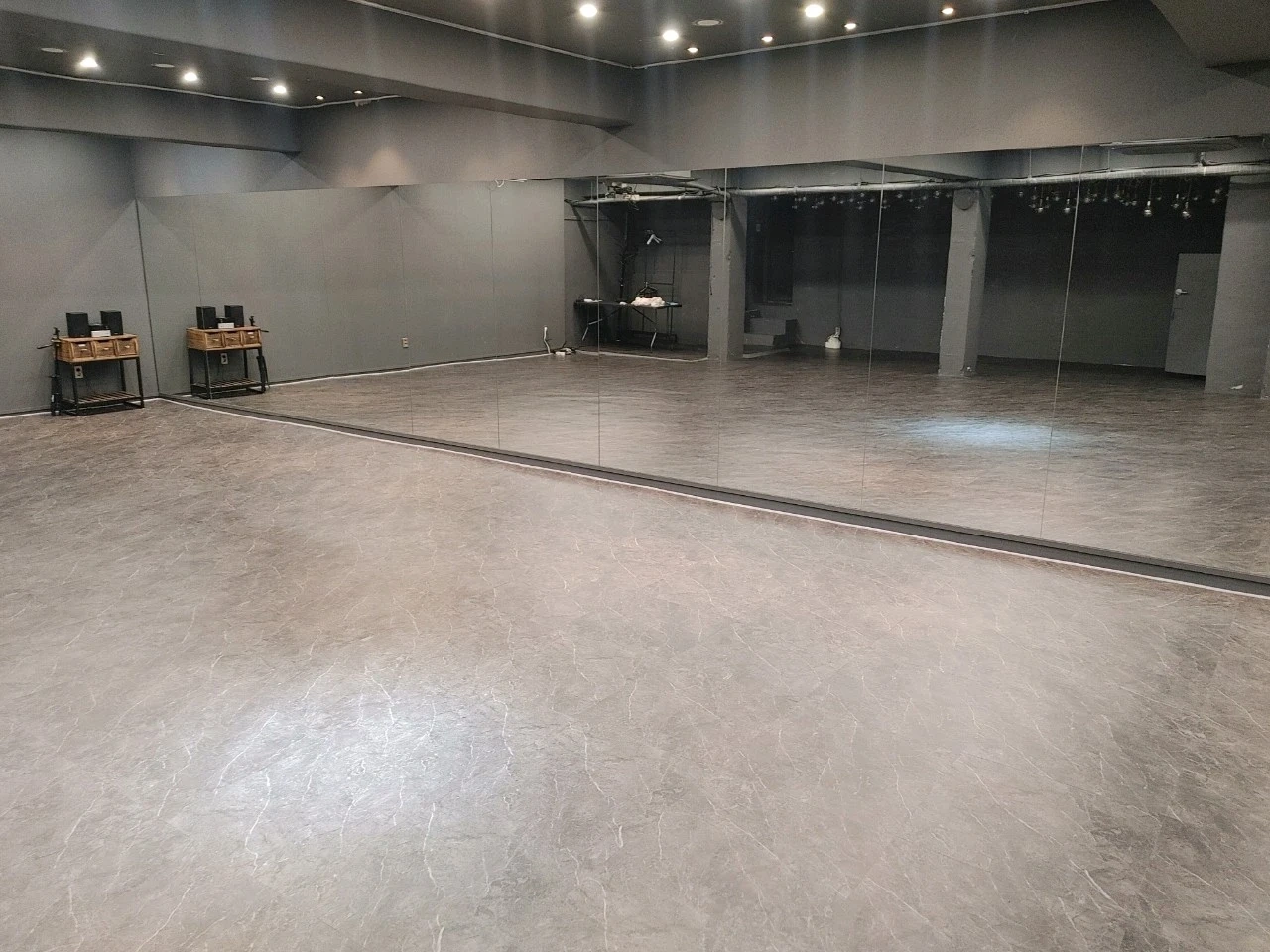 공간대여 매장 간단청소 해주실 분 구합니다