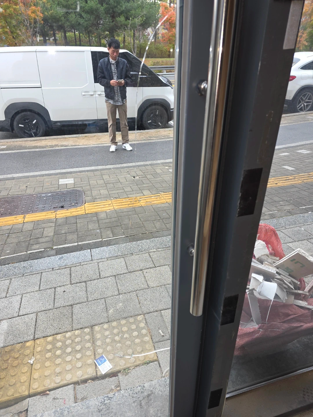 문짝유리 갈아주실분