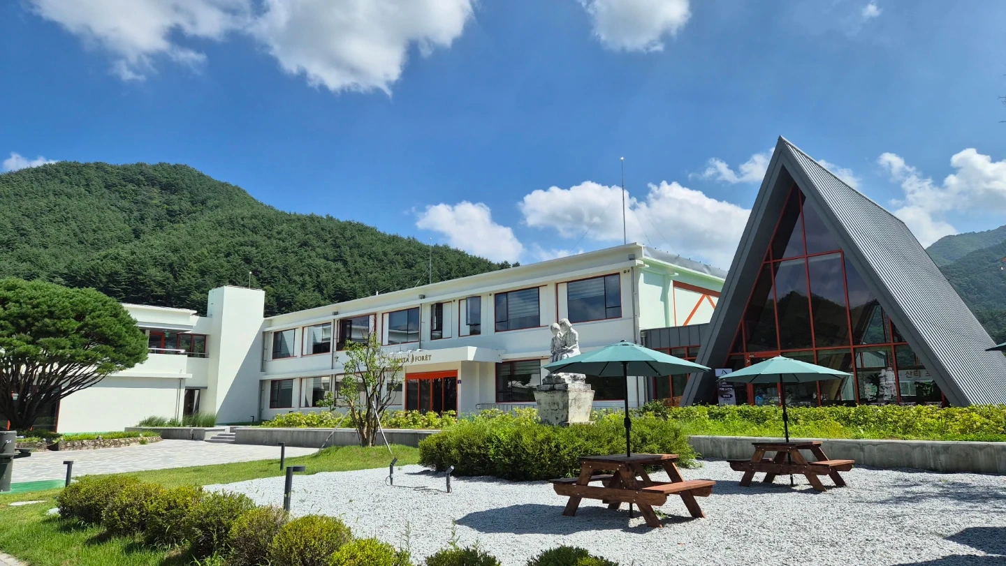 산타포레리조트 운영매니저 구인(9-18시 근무)