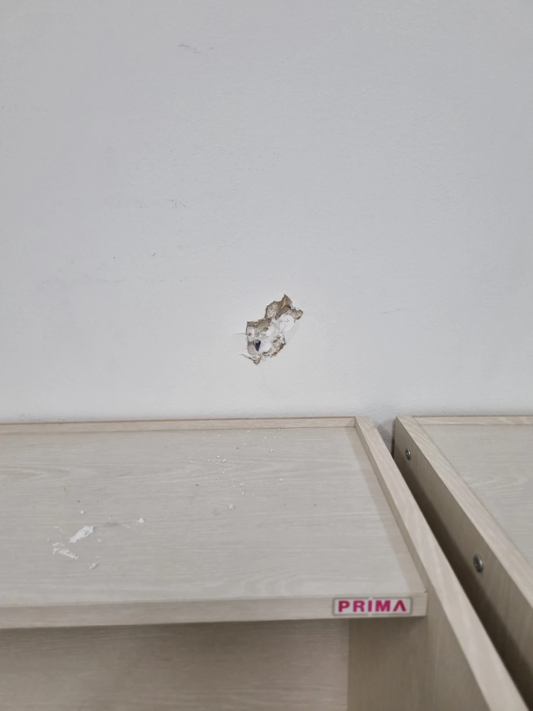 석고보드 퍼티 보수 작업자 구합니다