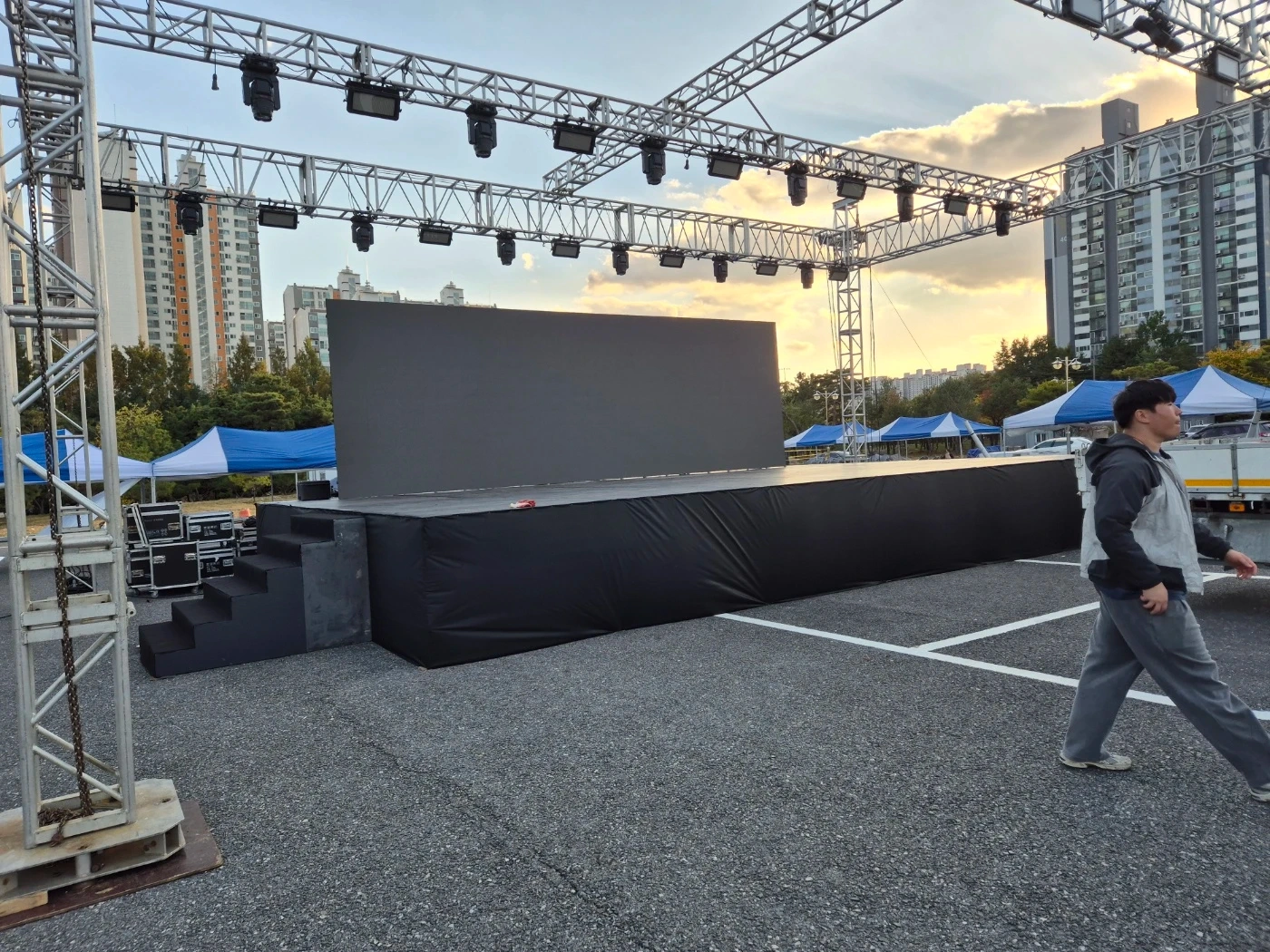 건양대학교 무대 철수 도와주실분 찾습니다.