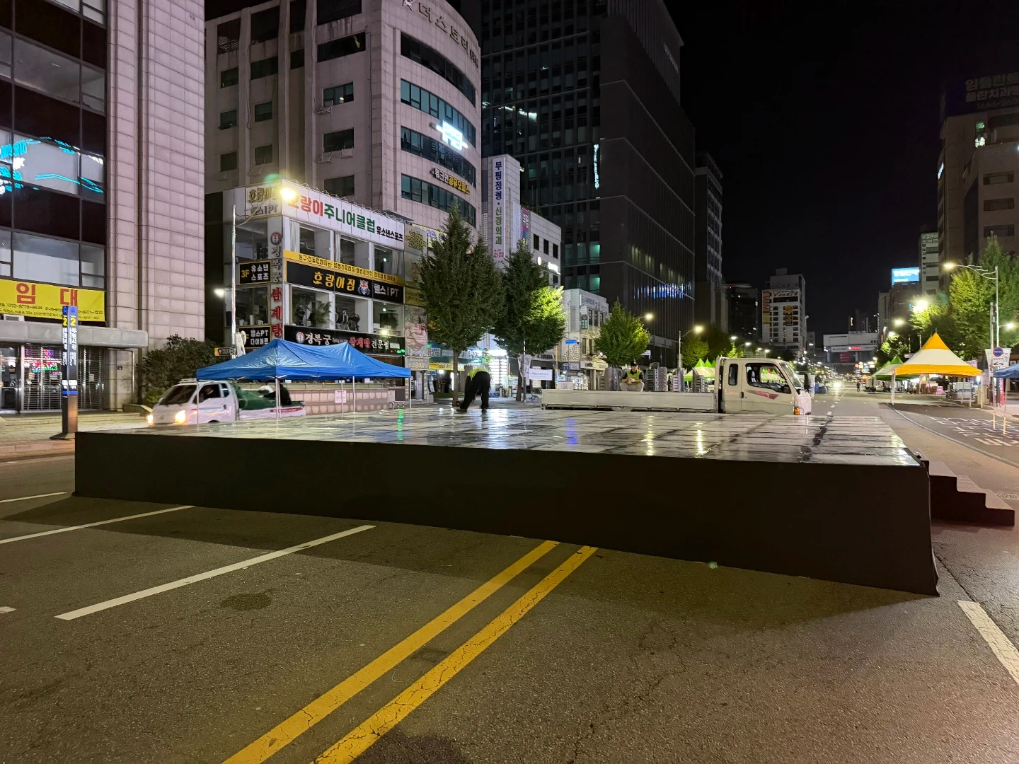 육군사관학교 무대 철거 보조업무입니다.