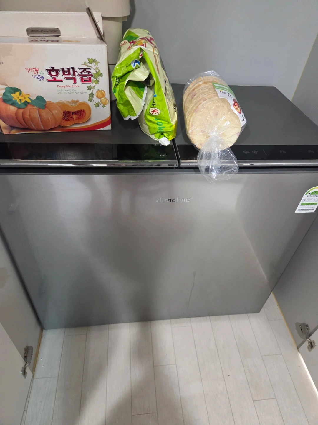 김치냉장고 1층에서 3층까지 올려주실분 구합니다.
