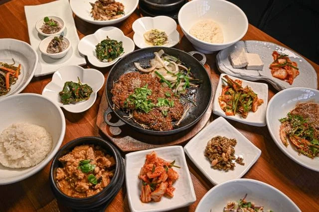 평일 저녁 홀서빙 아르바이트 구합니다.