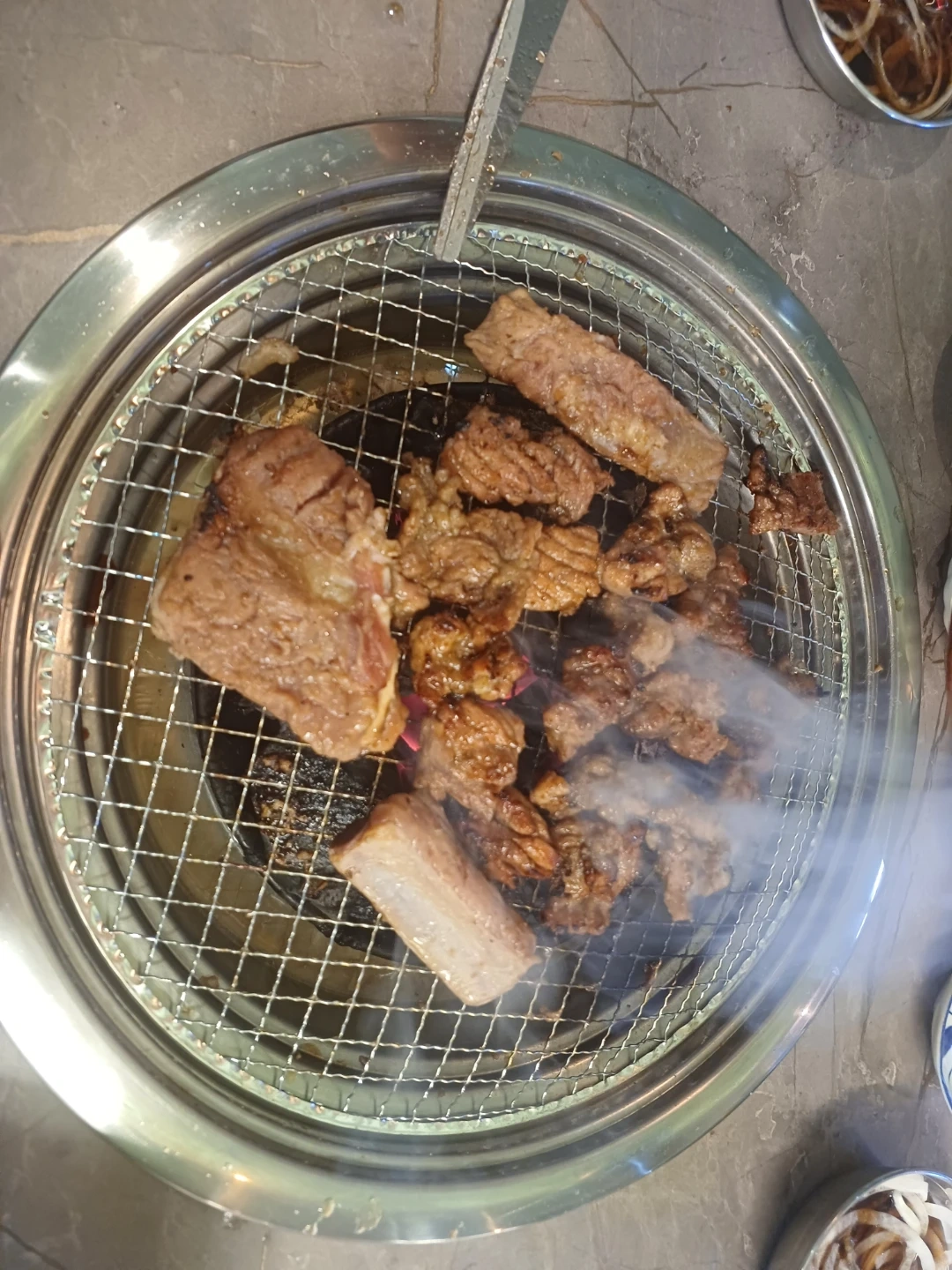 급!25(일요일) 홀써빙입니다/알바비 당일지급