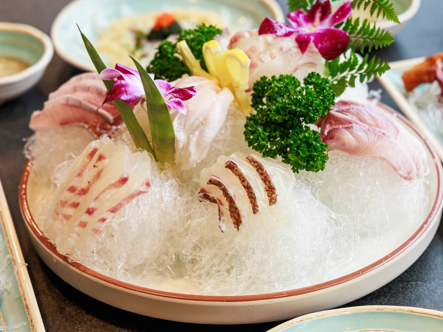 주방 스탭 주5일 350만원 찾아요