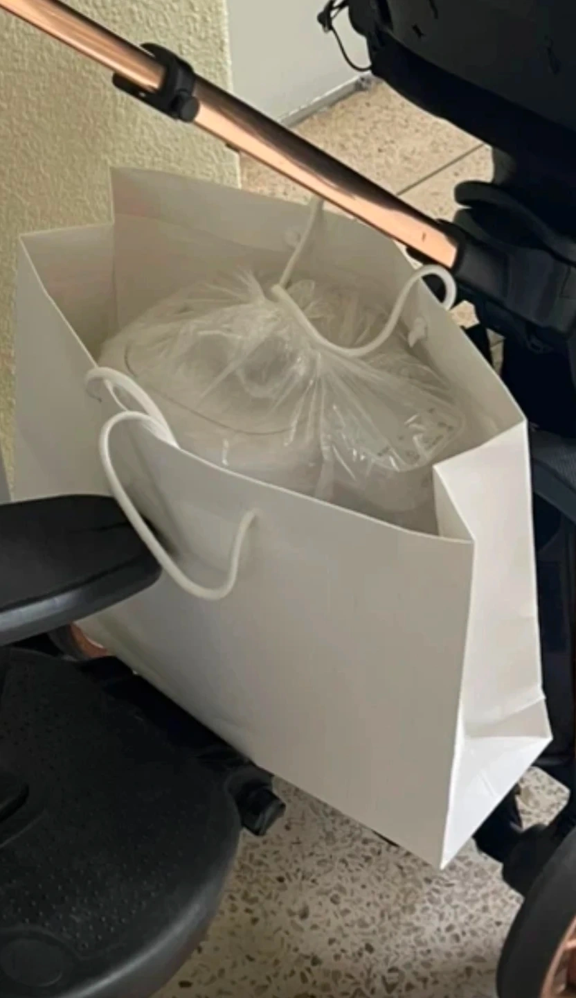 아기물건가따주실분구해요