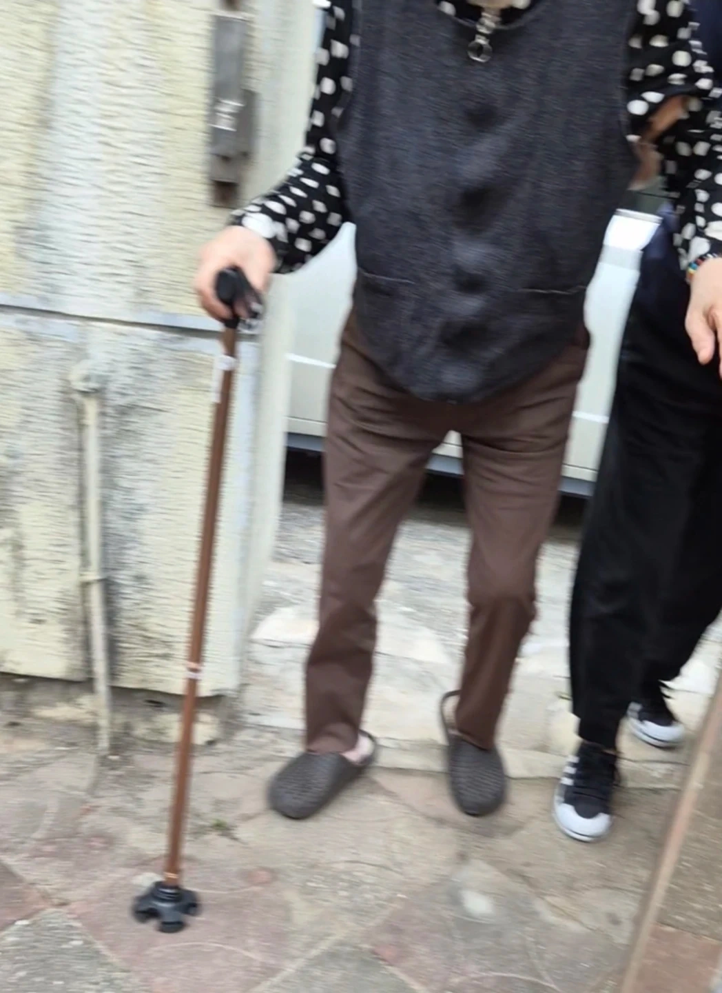 부모님 주변 아침청소 08:20~09:10