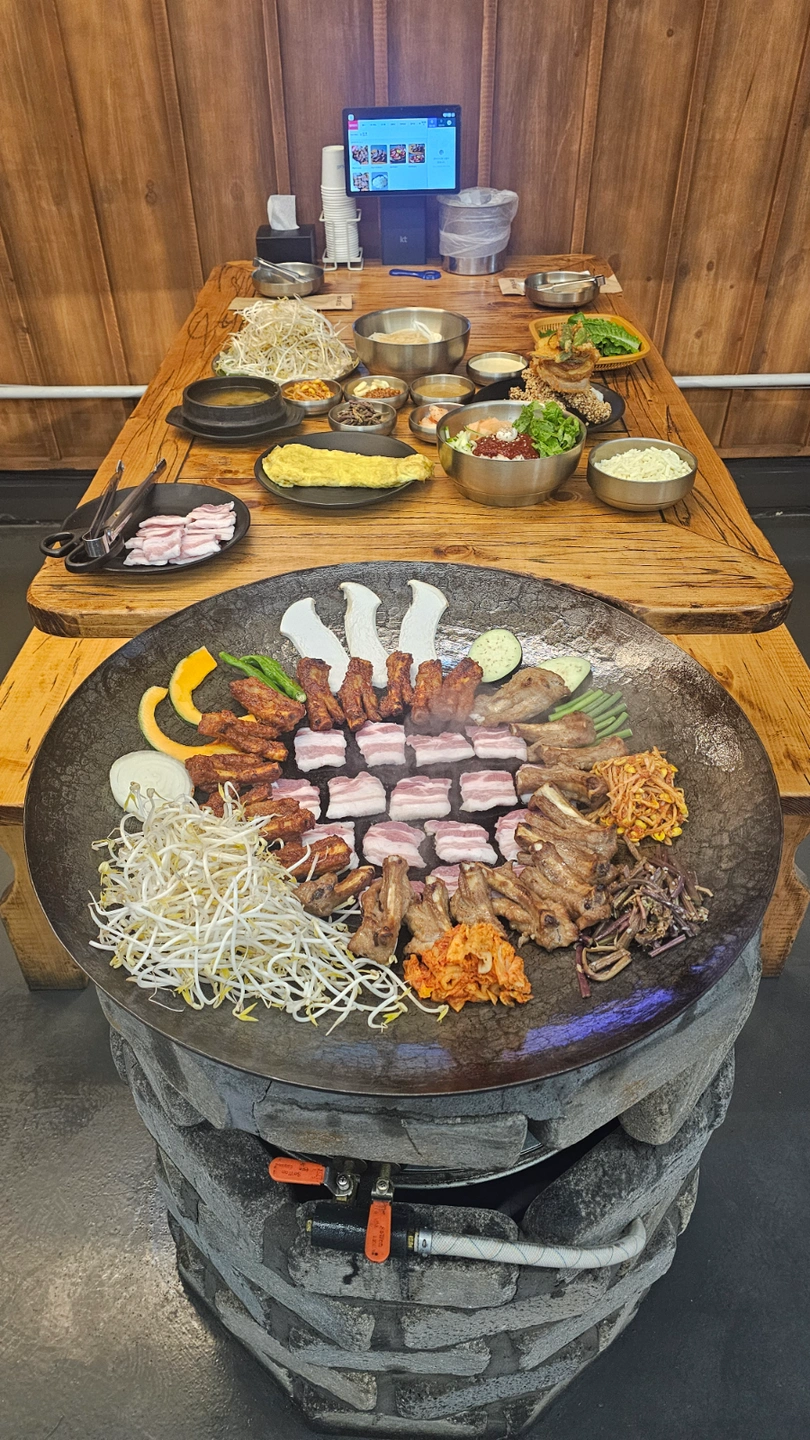 식당 평일,주말 서빙 직원 구인합니다