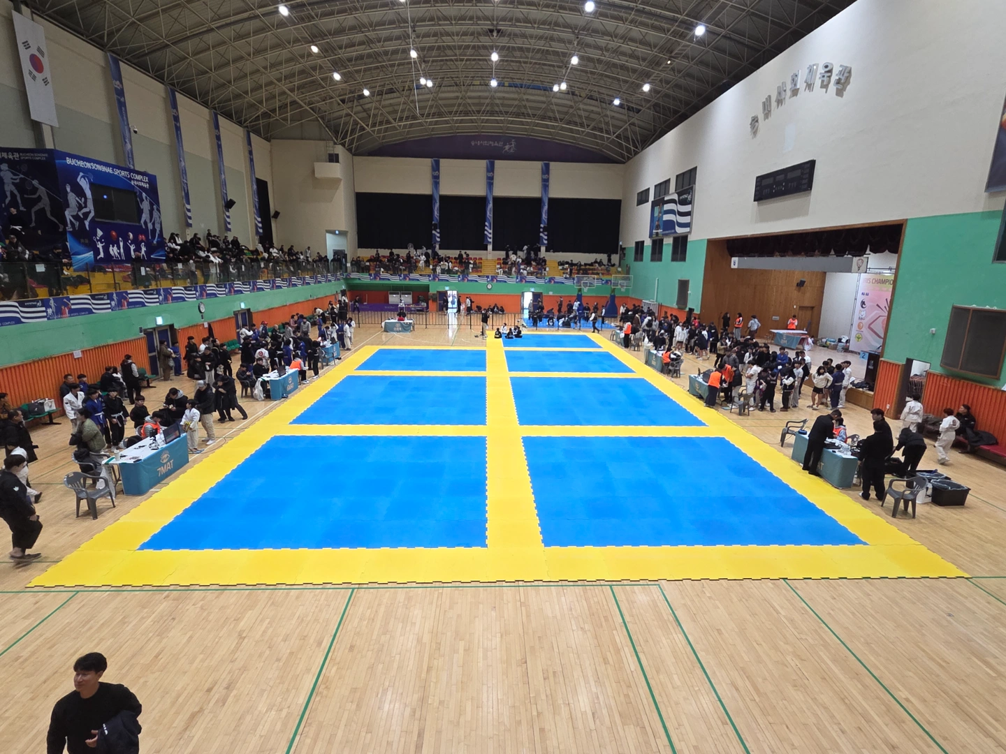 매트 철수 보조 구합니다