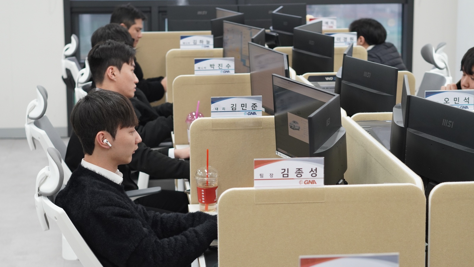 재밌게 일할 젊은 인재들을 찾습니다 공고 썸네일
