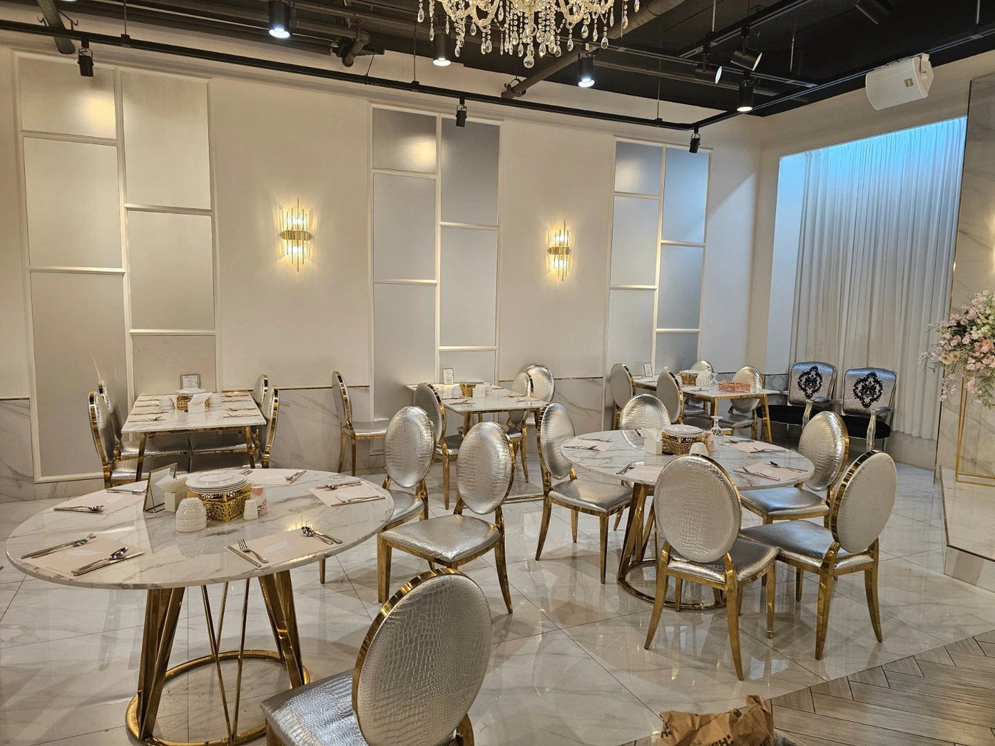 10월31일 토요일 서빙알바 당일지급
