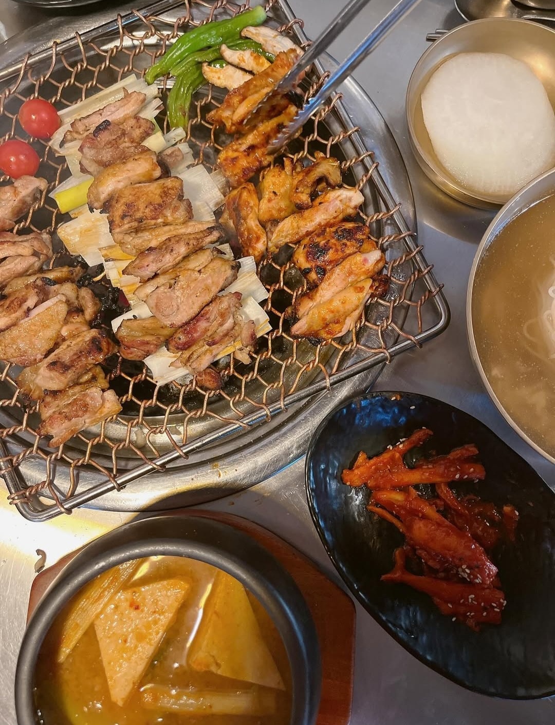 [계탄집 본점] 같이 일할  파트타이머 구인합니다 ! 공고 썸네일