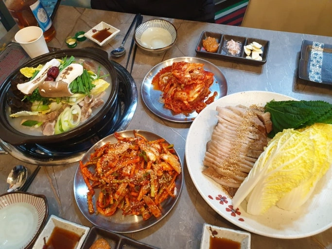 화곡수육에서 즐겁게 일하실 저녁시간 홀서빙 구합