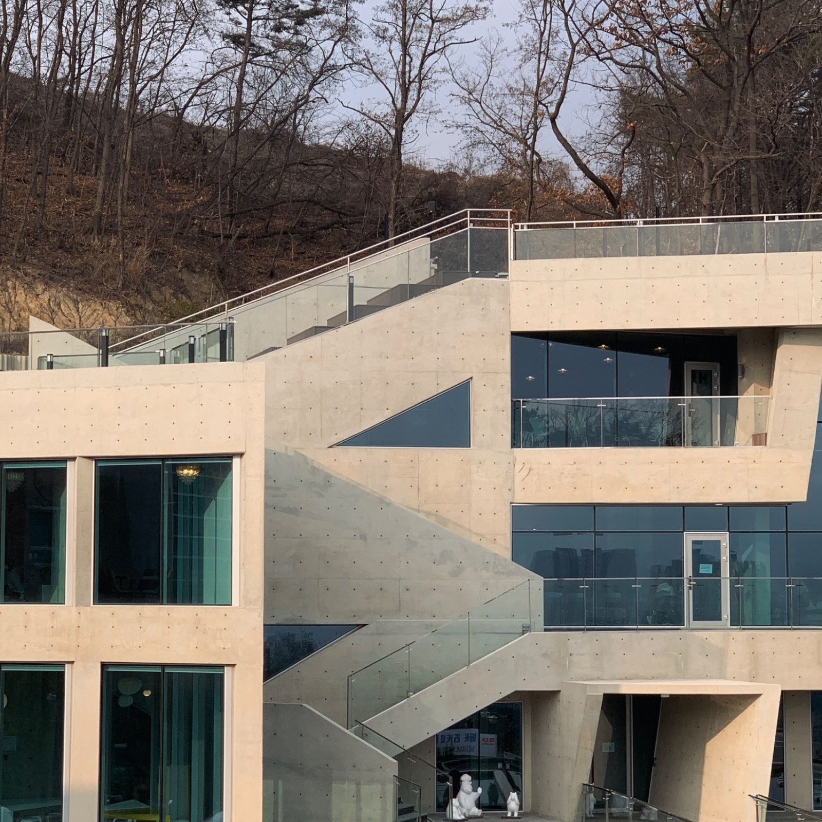 가사동 카페 꼬르메움 주말 파트타이머 채용합니다! 공고 썸네일