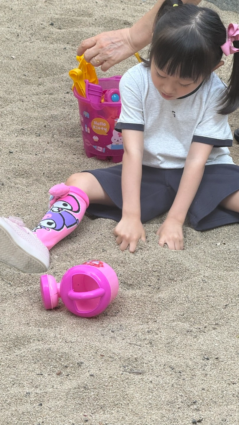 22년생 여자아이 돌봐주실 분 구합니다