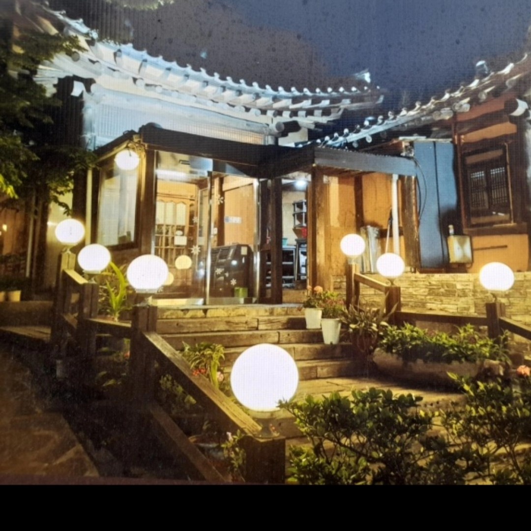 홀서빙 오후근무 시급 12,000원 공고 썸네일
