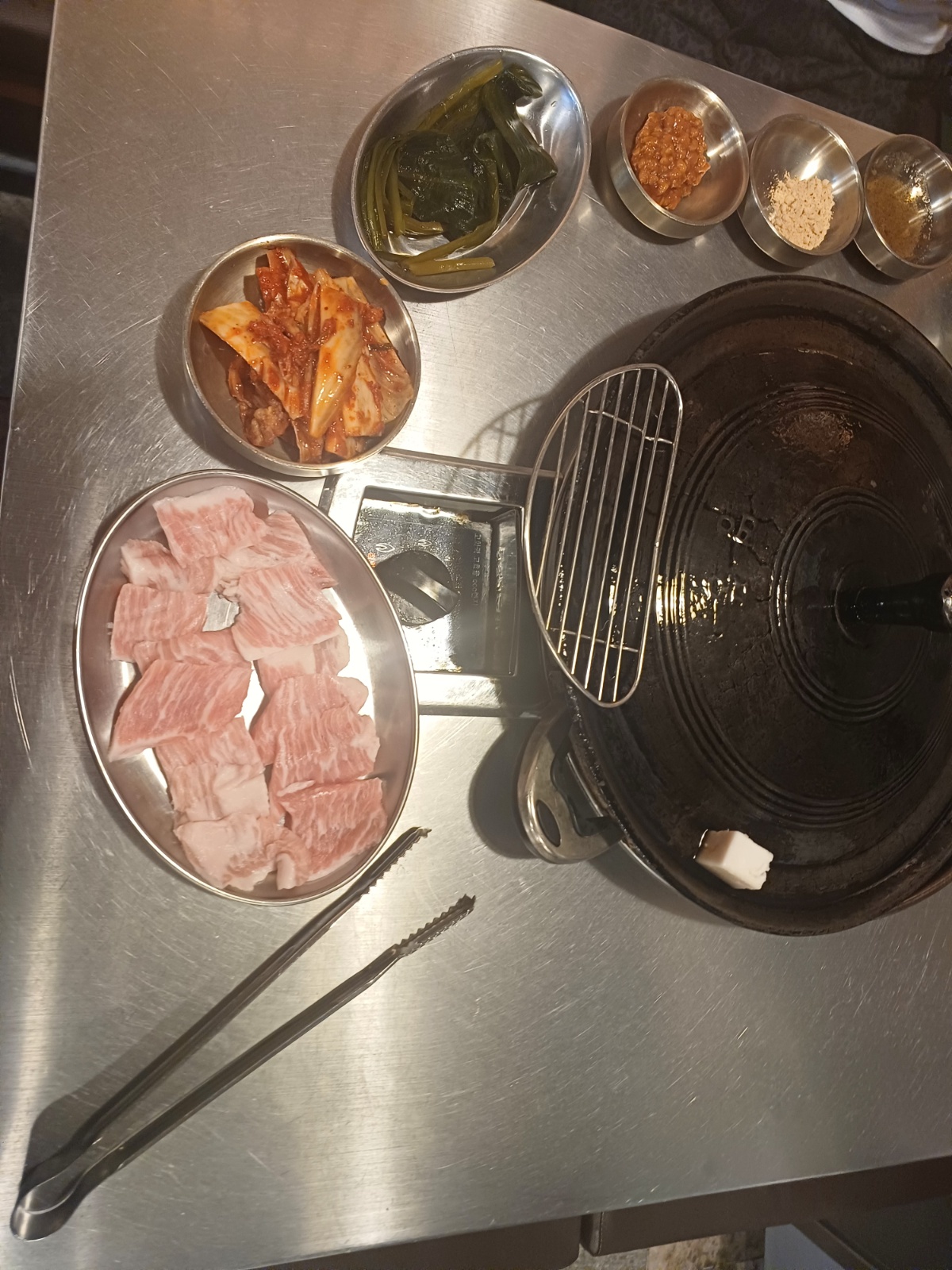 주말홀서빙15-19일/알바비 당일현금지급 공고 썸네일