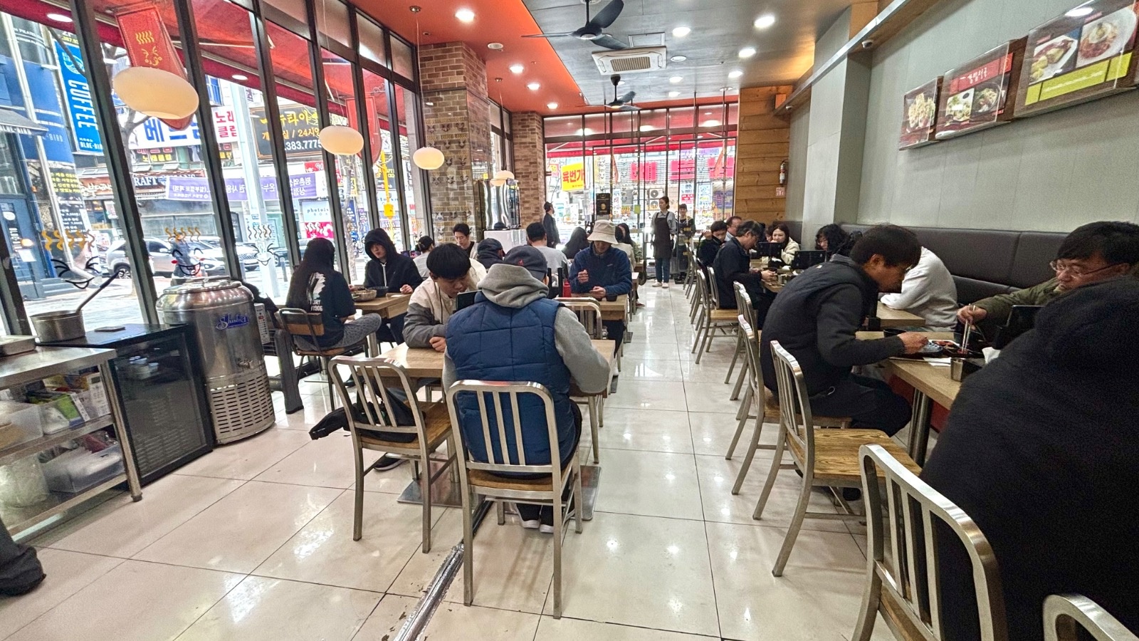 야간 김밥조리하실분 모셔요 (경력자 우대) 공고 썸네일