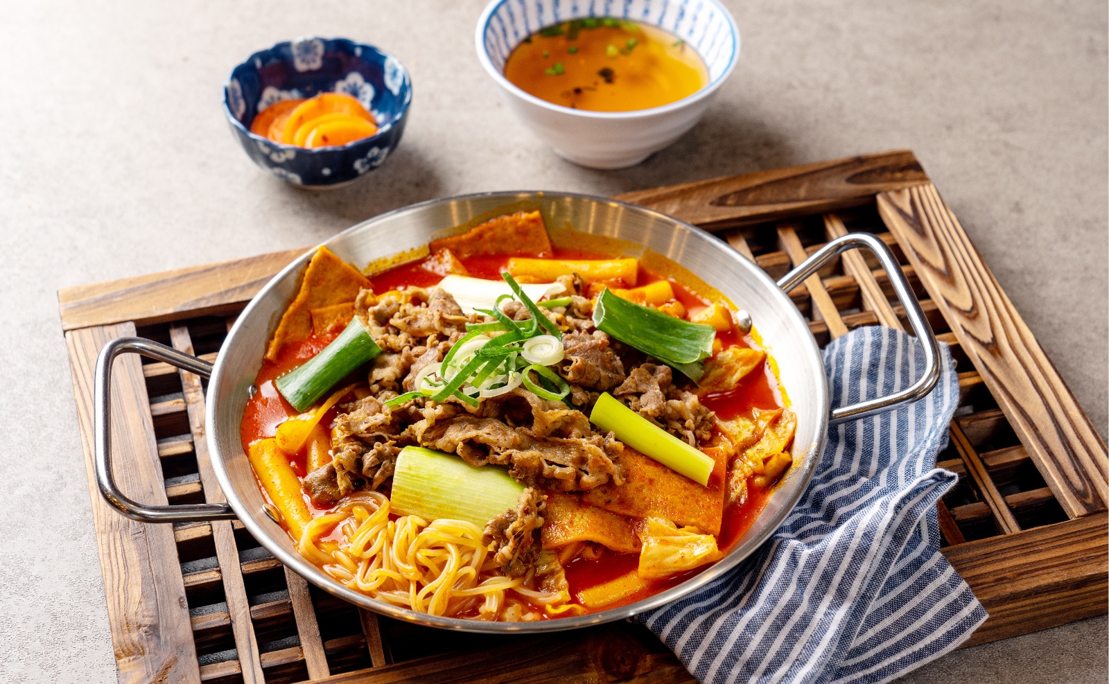 (주급 가능) 주4.5 서빙 직원 구함 공고 썸네일