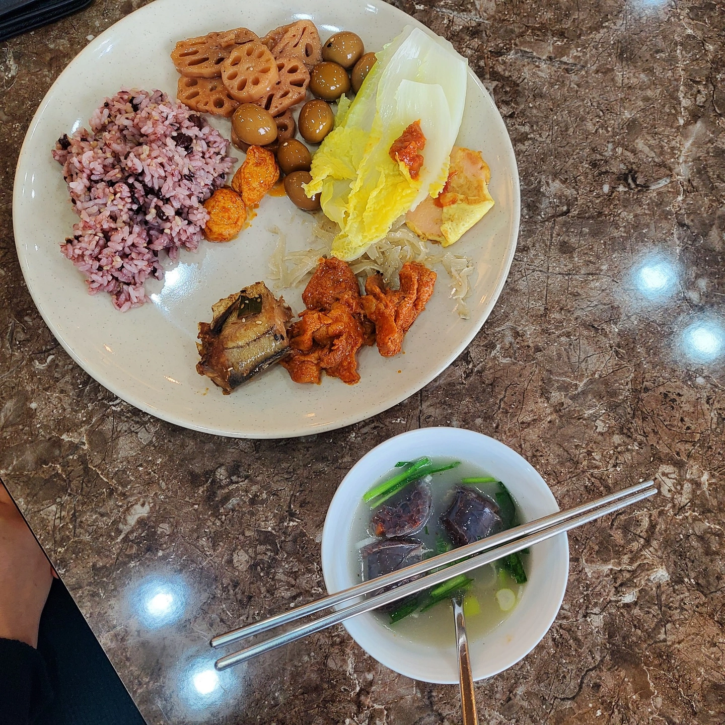 주방 세척 및 기물 정리