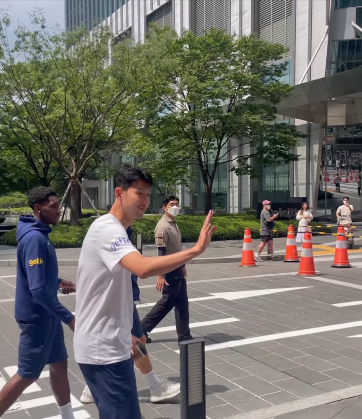 위더스 경호팀에서 경호원 모집합니다 공고 썸네일