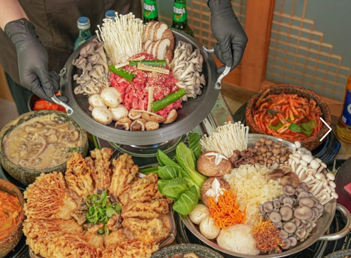 별난버섯집 진주점 주방 홀서빙 직원 및 알바 모집중