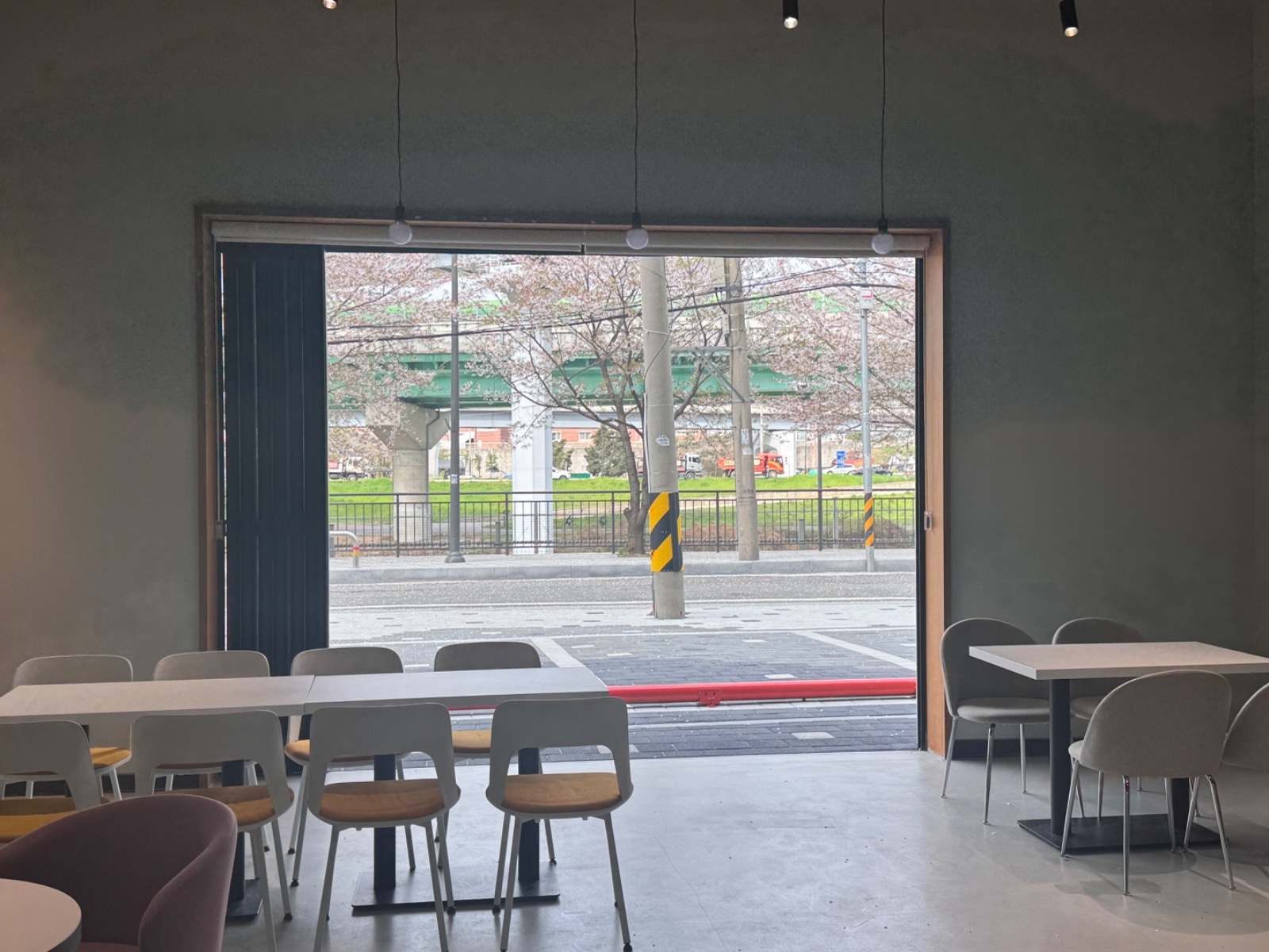 이야기카페(석수역 근처) 제빵사 알바생 구합니다 공고 썸네일
