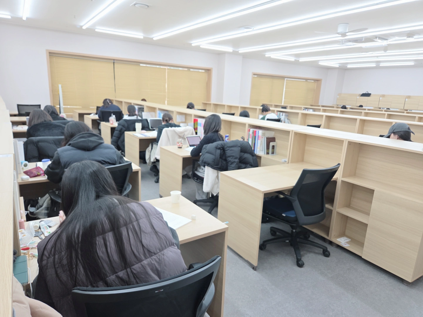 관리형 독서실 주말 오후 실장