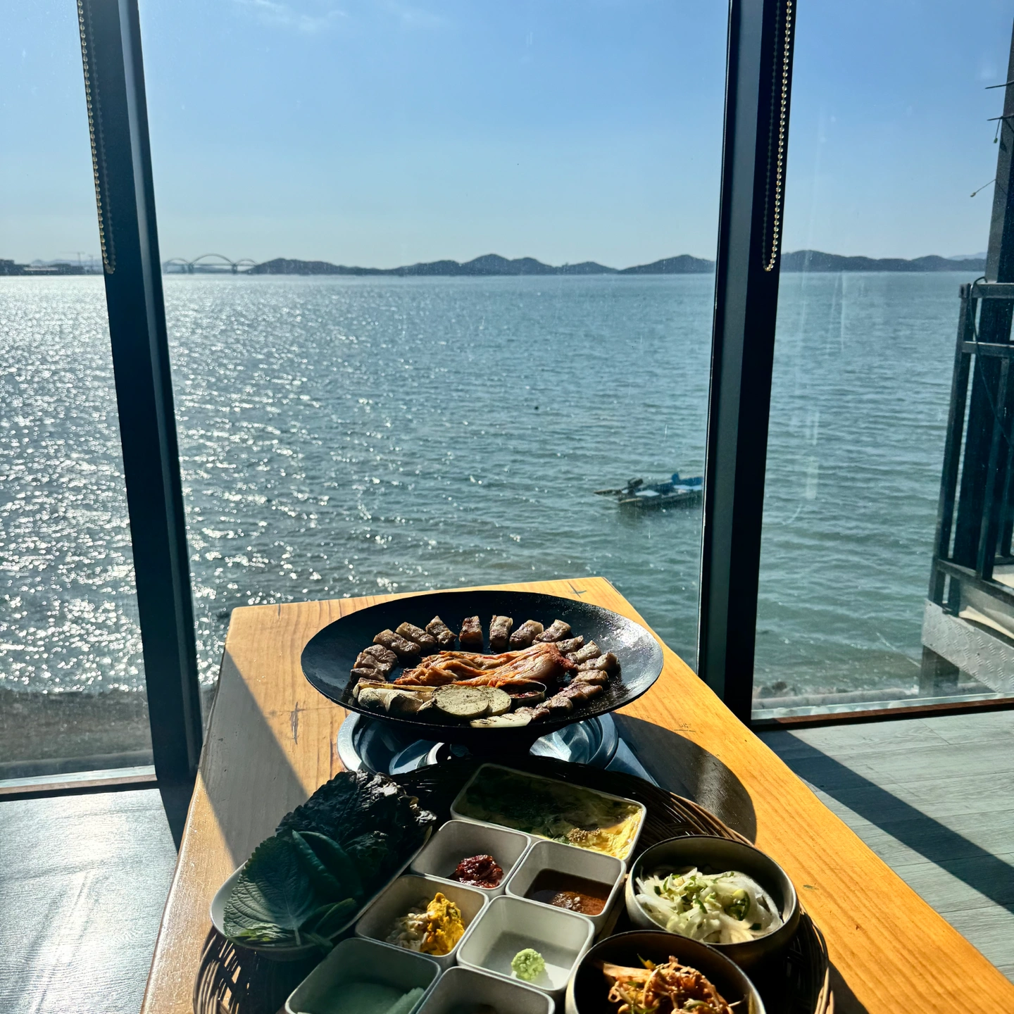 고깃집 직원 모집합니다.