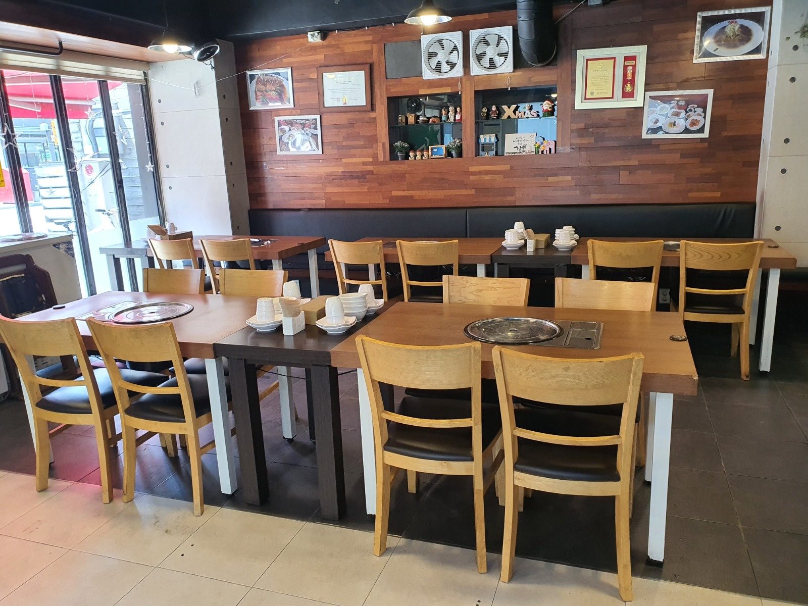 토.일 오후 홀서빙 구인합니다. 공고 썸네일