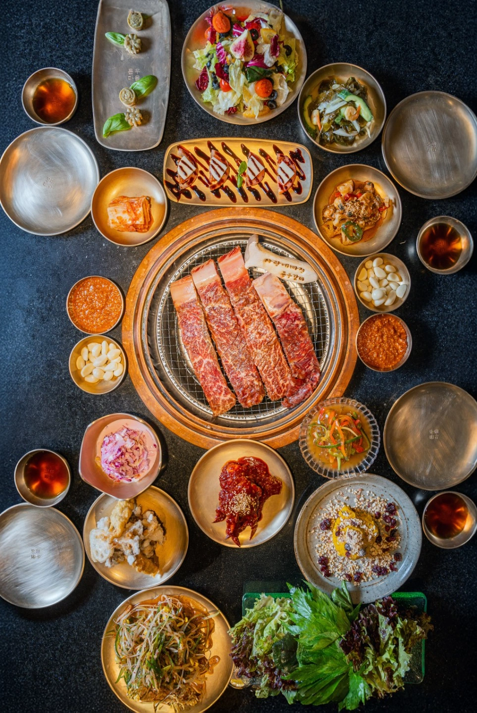 서빙 아르바이트 구합니다.