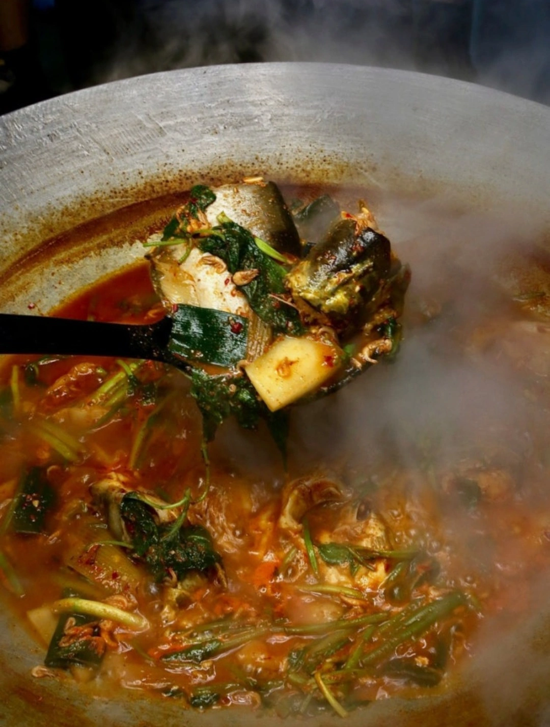 천년 솥뚜껑매운탕 단기홀서빙 구합니다!